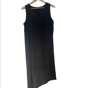 🖤 Classy black dress with leather detailing.